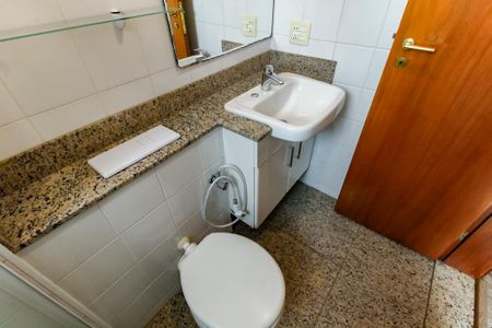 Apartamento para alugar com 140m², 4 quartos e 3 vagas Apartamento para alugar com 140m², 4 quartos e 3 vagasBanheiro da Suíte 1