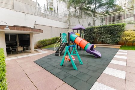 Apartamento para alugar com 140m², 4 quartos e 3 vagas Apartamento para alugar com 140m², 4 quartos e 3 vagasÁrea comum - Playground