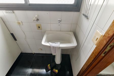 Apartamento para alugar com 140m², 4 quartos e 3 vagas Apartamento para alugar com 140m², 4 quartos e 3 vagasÁrea de Serviço