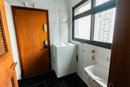 Apartamento para alugar com 140m², 4 quartos e 3 vagas Apartamento para alugar com 140m², 4 quartos e 3 vagasÁrea de Serviço