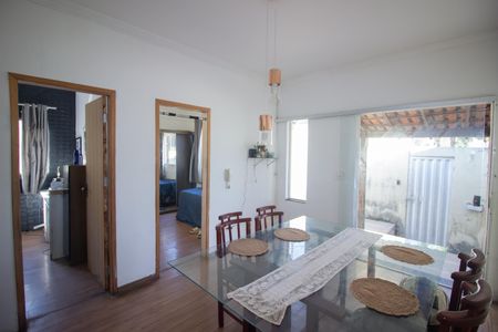 Casa para alugar com 370m², 3 quartos e 10 vagasCopa