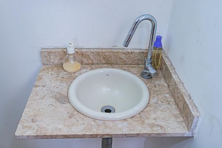 Casa à venda com 270m², 5 quartos e 3 vagasLavabo - garagem