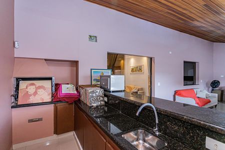 Casa à venda com 270m², 5 quartos e 3 vagasEspaço Gourmet