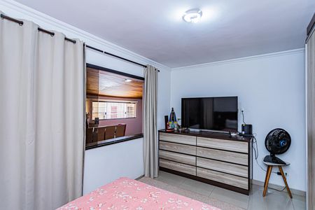 Casa à venda com 270m², 5 quartos e 3 vagasSuite