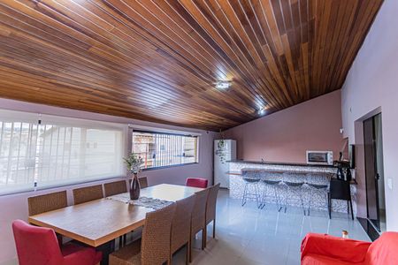 Casa à venda com 270m², 5 quartos e 3 vagasEspaço Gourmet