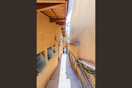 Casa à venda com 270m², 5 quartos e 3 vagasCorredor