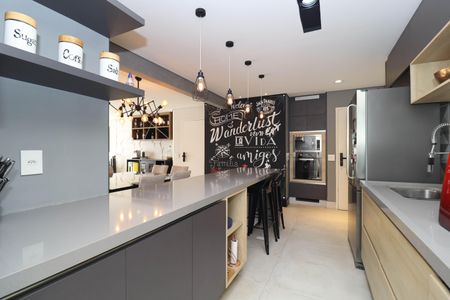 Apartamento para alugar com 110m², 2 quartos e 2 vagasCozinha