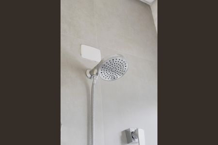 Casa de condomínio para alugar com 370m², 4 quartos e 4 vagas Casa de condomínio para alugar com 370m², 4 quartos e 4 vagasBanheiro da Suíte 3