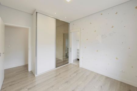 Casa de condomínio para alugar com 370m², 4 quartos e 4 vagas Casa de condomínio para alugar com 370m², 4 quartos e 4 vagasSuíte 3