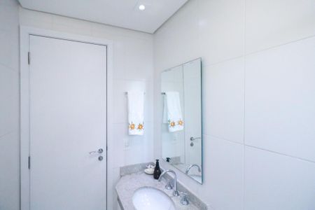 Apartamento à venda com 62m², 2 quartos e 1 vaga Apartamento à venda com 62m², 2 quartos e 1 vagaBanheiro Social