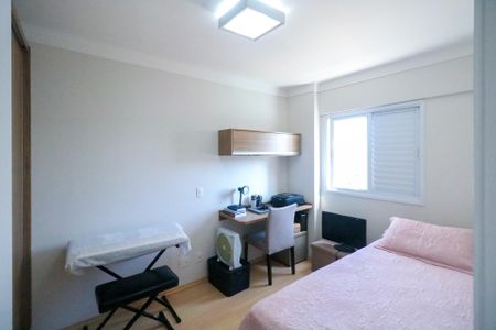 Apartamento à venda com 62m², 2 quartos e 1 vaga Apartamento à venda com 62m², 2 quartos e 1 vagaQuarto