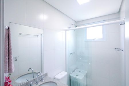 Apartamento à venda com 62m², 2 quartos e 1 vaga Apartamento à venda com 62m², 2 quartos e 1 vagaBanheiro da Suíte