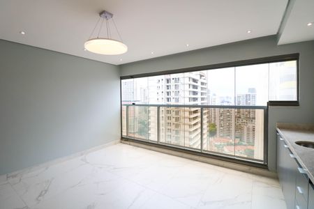 Apartamento à venda com 156m², 3 quartos e 2 vagasVaranda