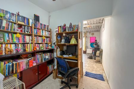 Casa à venda com 305m², 4 quartos e 2 vagas Casa à venda com 305m², 4 quartos e 2 vagasOffice