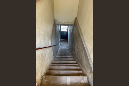 Casa à venda com 305m², 4 quartos e 2 vagas Casa à venda com 305m², 4 quartos e 2 vagasEntrada