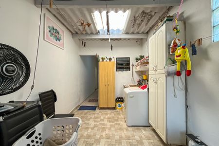 Casa à venda com 305m², 4 quartos e 2 vagas Casa à venda com 305m², 4 quartos e 2 vagasÁrea de Serviço