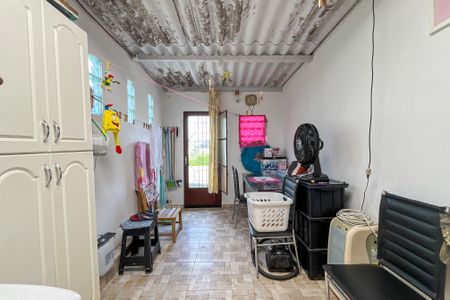 Casa à venda com 305m², 4 quartos e 2 vagas Casa à venda com 305m², 4 quartos e 2 vagasÁrea de Serviço