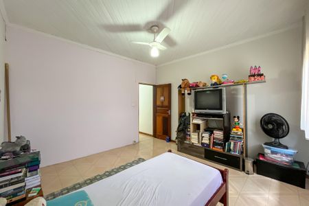 Casa à venda com 305m², 4 quartos e 2 vagas Casa à venda com 305m², 4 quartos e 2 vagasQuarto 4