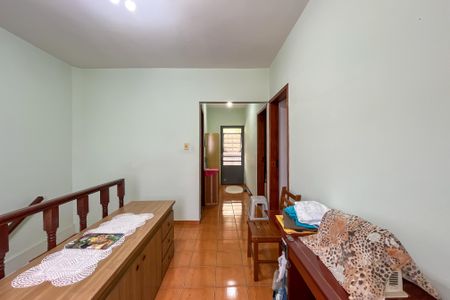 Casa à venda com 305m², 4 quartos e 2 vagas Casa à venda com 305m², 4 quartos e 2 vagasHall