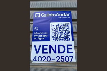 Casa à venda com 305m², 4 quartos e 2 vagas Casa à venda com 305m², 4 quartos e 2 vagasPlaca