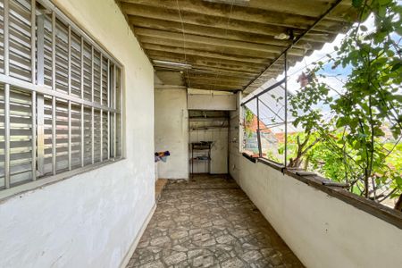 Casa à venda com 305m², 4 quartos e 2 vagas Casa à venda com 305m², 4 quartos e 2 vagasCasa 2