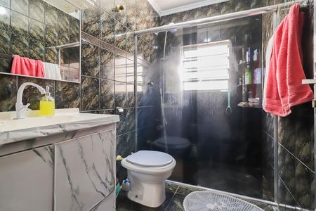 Casa à venda com 120m², 5 quartos e 4 vagasCasa 01 - Banheiro da Suíte 1