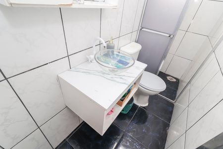 Casa à venda com 120m², 5 quartos e 4 vagasCasa 01 - Banheiro