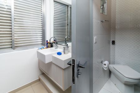 Apartamento à venda com 100m², 2 quartos e 1 vagaBanheiro da Suíte