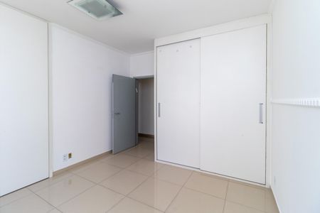 Apartamento à venda com 100m², 2 quartos e 1 vagaQuarto