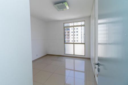 Apartamento à venda com 100m², 2 quartos e 1 vagaQuarto