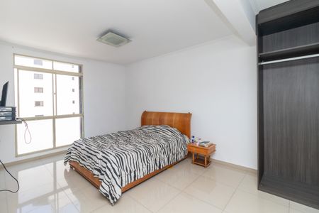 Apartamento à venda com 100m², 2 quartos e 1 vagaSuíte