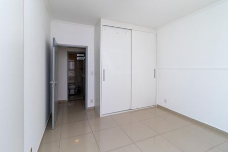 Apartamento à venda com 100m², 2 quartos e 1 vagaQuarto