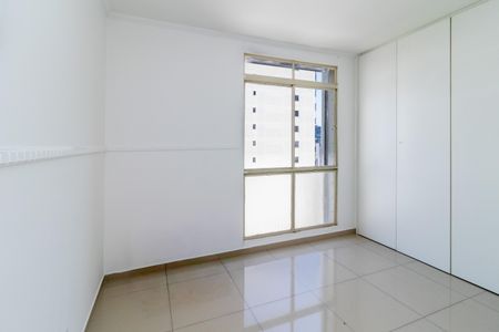 Apartamento à venda com 100m², 2 quartos e 1 vagaQuarto
