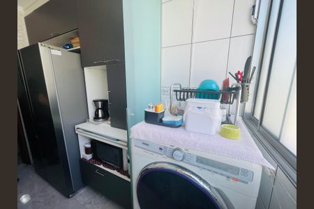 Apartamento à venda com 58m², 2 quartos e 1 vaga Apartamento à venda com 58m², 2 quartos e 1 vagaÁrea de Serviço