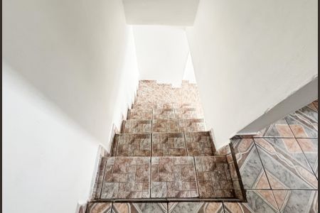 Casa à venda com 250m², 2 quartos e 8 vagasEscada