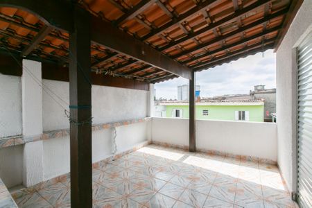 Casa à venda com 250m², 2 quartos e 8 vagasVaranda do Quarto 2