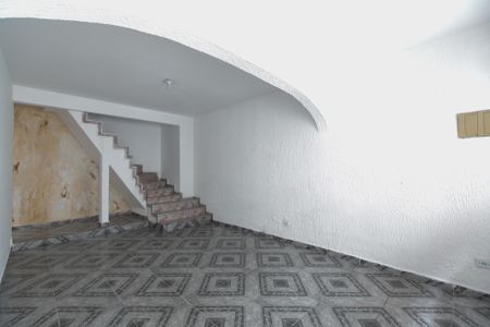 Casa à venda com 250m², 2 quartos e 8 vagasSala