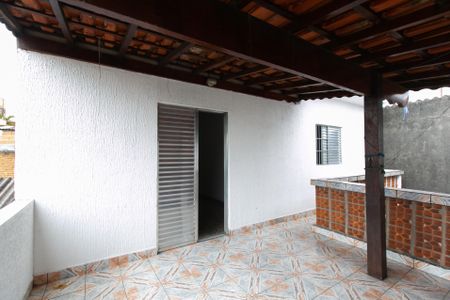 Casa à venda com 250m², 2 quartos e 8 vagasVaranda do Quarto 2