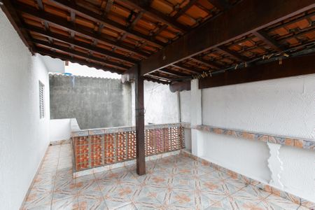 Casa à venda com 250m², 2 quartos e 8 vagasVaranda do Quarto 2