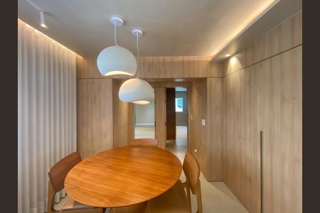 Apartamento para alugar com 74m², 2 quartos e 1 vaga Apartamento para alugar com 74m², 2 quartos e 1 vagaSala