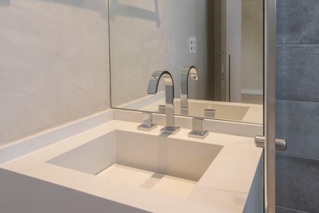 Apartamento para alugar com 74m², 2 quartos e 1 vaga Apartamento para alugar com 74m², 2 quartos e 1 vagaBanheiro da Suíte 1