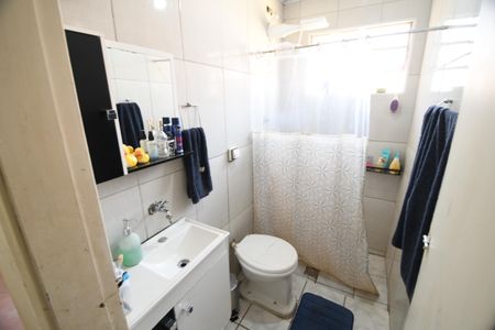 Casa à venda com 195m², 3 quartos e 1 vagaBanheiro