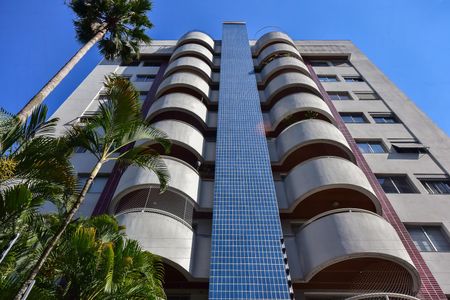 Apartamento para alugar com 120m², 3 quartos e 2 vagasFachada