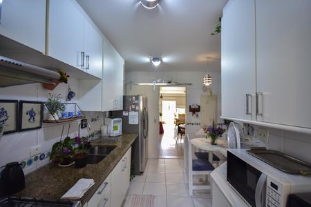 Apartamento para alugar com 120m², 3 quartos e 2 vagasCozinha