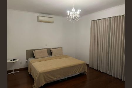 Casa à venda com 259m², 3 quartos e 6 vagasQuarto