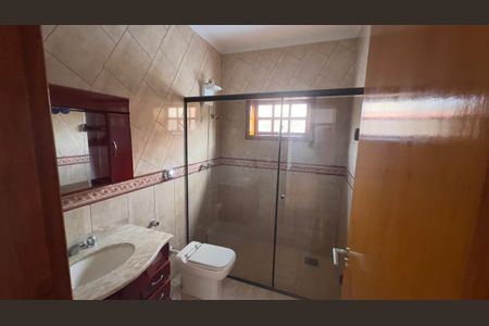 Casa à venda com 259m², 3 quartos e 6 vagasBanheiro