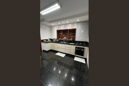 Casa à venda com 259m², 3 quartos e 6 vagasCozinha