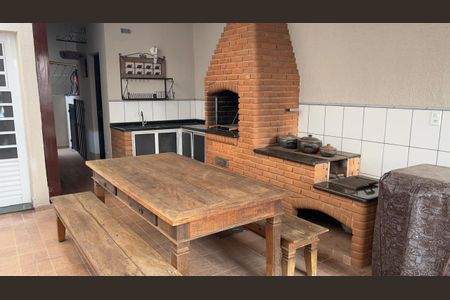 Casa à venda com 259m², 3 quartos e 6 vagasÁrea Externa