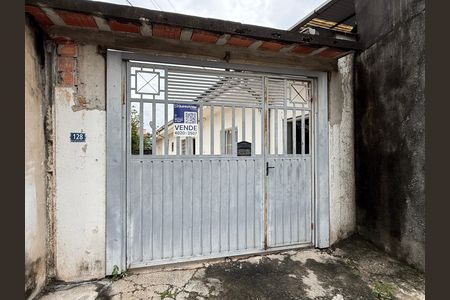 Casa à venda com 180m², 2 quartos e 2 vagasPlaca