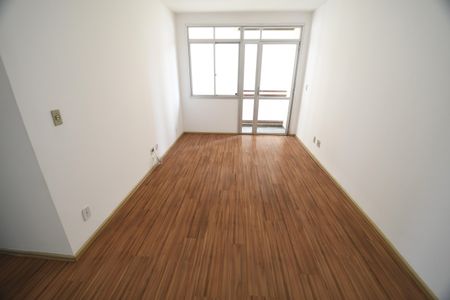 Apartamento à venda com 65m², 2 quartos e 1 vagaSala
